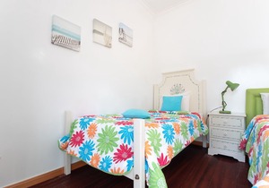 Luxurious villa on a golf course, swimming pool, near beautiful beaches (Lisbon-Portugal)