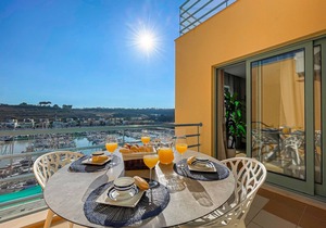 Luxury 1 Bedroom, Apartment Marina de Albufeira near Old Town