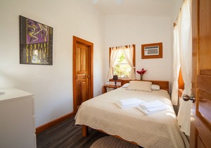Luxury 2BR ❤️Ocean, Jungle, Sunsets, Walk to Surf