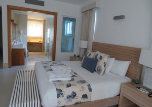 Luxury 4-Bedroom Villa with Private Pool, Maid, Optional Chef, VIP Services