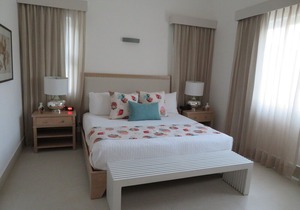 Luxury 6-Bedroom Villa with Private Pool, Maid, Optional Chef, VIP Services
