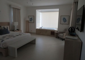 Luxury 6-Bedroom Villa with Private Pool, Maid, Optional Chef, VIP Services