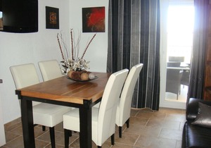 Luxury apartment with wifi 300m from the beach