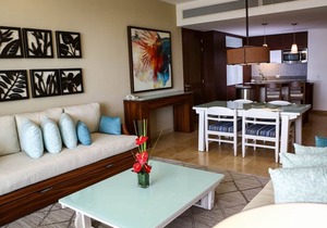 LUXURY Condo 2 Bedroom Beach Club, Spa, Golf, AMENITIES ABOUND