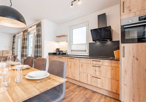 Luxury home with 3 balconies in city centre