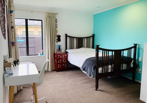 Luxury in Papamoa - perfect for 2 families.