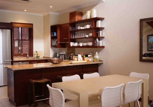 Luxury Loft Appartment on Eden Island with 3 Bedrooms, Views on Marina & Beach