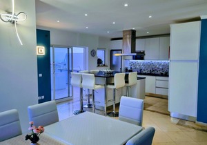 Luxury penthouse with 180° sea view