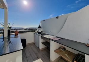 Luxury penthouse with 180° sea view