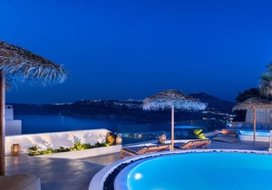 Luxury Santorini Villa |Summer Lovers Villa Private Pool | Hot Tub | Panoramic Caldera View | Akroti
