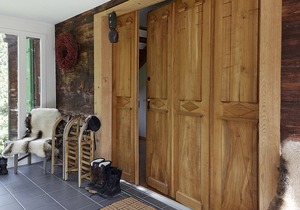 Luxury top two floors of ski chalet in Murren with 360 views. Sleeps 10-11