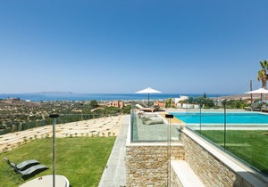 Luxury Villa GG with private heated pool