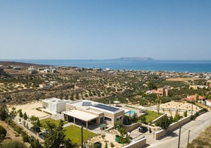 Luxury Villa GG with private heated pool