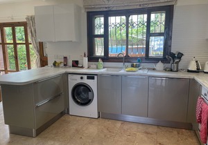 Luxury villa in Kyrenia town, stunning views, private pool.
