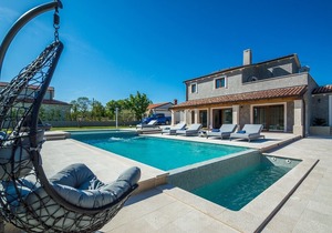 Luxury Villa Mabuhay in a quiet part of Istria