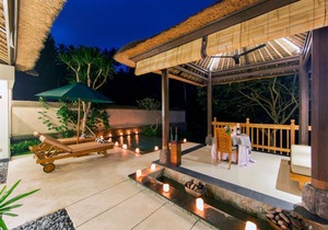 Luxury Villa near Ubud with private infinity pool and a lounging pavilion