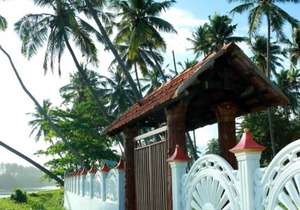 M R Beach & Cottages - 4