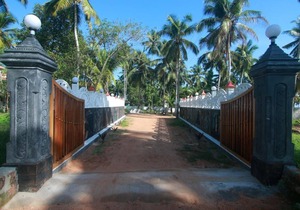 M R Beach & Cottages - 9