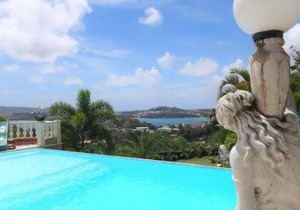 Maison avec vue sur la mer à La Trinité, piscine partagée