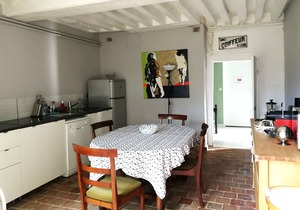 Maison l'Amérique welcome you to one of their room. Dogs are also welcomed