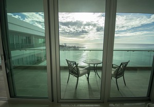 Malecon Location Torre eMe #1501 with Pool