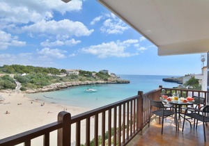 Mallorca front line beach apartment with terrace