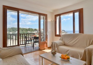 Mallorca front line beach apartment with terrace