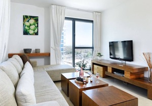 Marina Apartment With Stunning Views