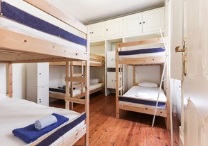 Marquês de Pombal | Private Bedroom 2 | 6 guests in Lisboa