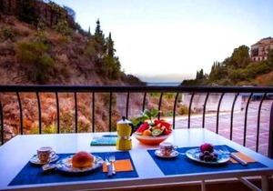 Mediterranean Apartment Pool & Parking