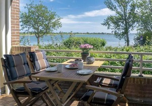Meerblick Lemkenhafen – Ferienwohnung