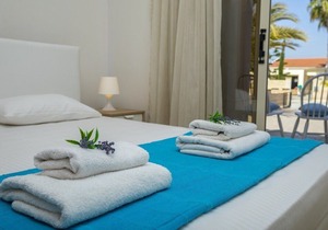 Meneou Beachfront Villa 5