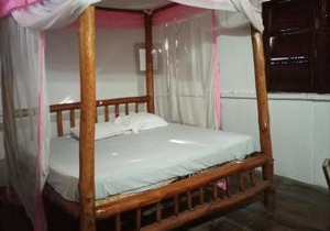 Mida Creek Eco Camp - cottage house