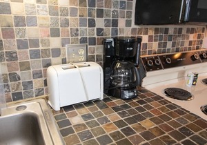 ML320 Light & Bright! Mountain View Comfortable Near Village & Lift WiFi