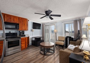 ML343| Ski-in/Ski-out 2BR Sunset View | Sleeps 8
