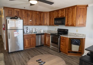 ML343| Ski-in/Ski-out 2BR Sunset View | Sleeps 8