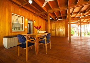 Modern 1BR ❤️Ocean, Jungle, Sunsets + Walk to Surf