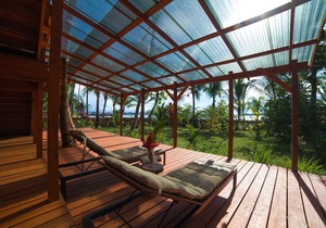 Modern 1BR ❤️Ocean, Jungle, Sunsets + Walk to Surf