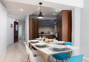 Modern 3 Bedroom & 3 Bathroom Apartment - near Balluta Bay