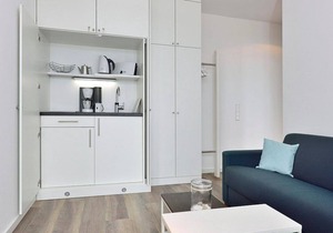 Modern apartment on the beach with great sea views, balcony and beach chair! -