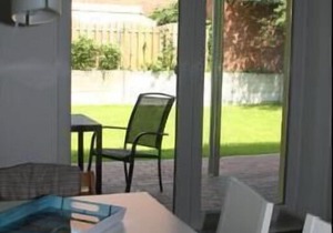 Modern apartment with a great terrace and garden!