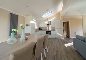 Modern chalet with dishwasher, near a nature reserve