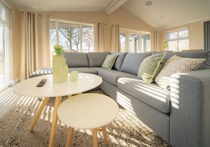 Modern chalet with dishwasher, near a nature reserve