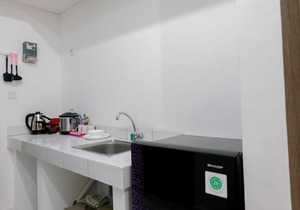 Modern & Comfy Studio @ Casa De Parco Apartment By Travelio