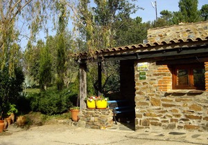 Modern Farmhouse in Valencia de Alcántara with Pool