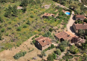 Modern Farmhouse in Valencia de Alcántara with Pool