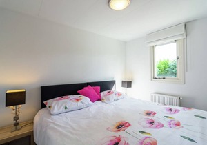 Modern Holiday Home in Kattendijke with a Garden