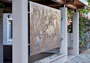 MODERN SUITE - 82sqm 1st floor - opt. 2 pers. - south-facing balcony, WLAN; NEW! SAUNA HOUSE!