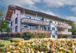 MODERN SUITE - 82sqm 1st floor - opt. 2 pers. - south-facing balcony, WLAN; NEW! SAUNA HOUSE!