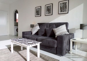 Modern Top Floor Apartment with Sea - Regina Gardens